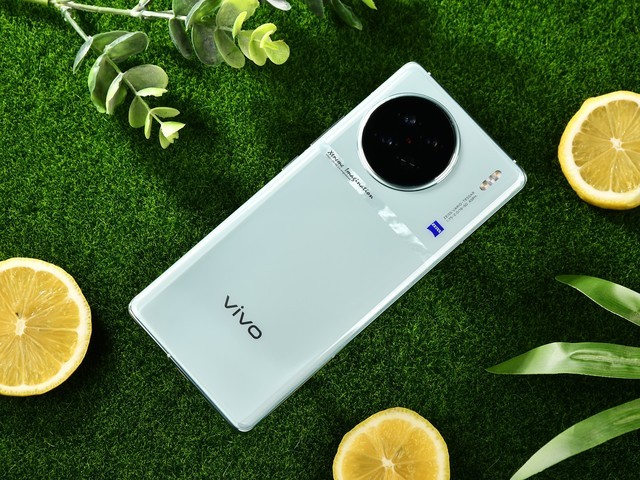 vivo X90s发布起售价3999元 夏日色配置升级一同来袭